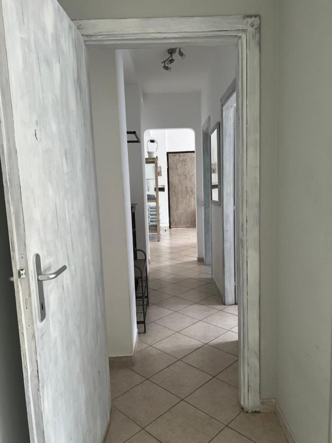 Airport Apartment Alloggio Turistico T&C Fiumicino Esterno foto