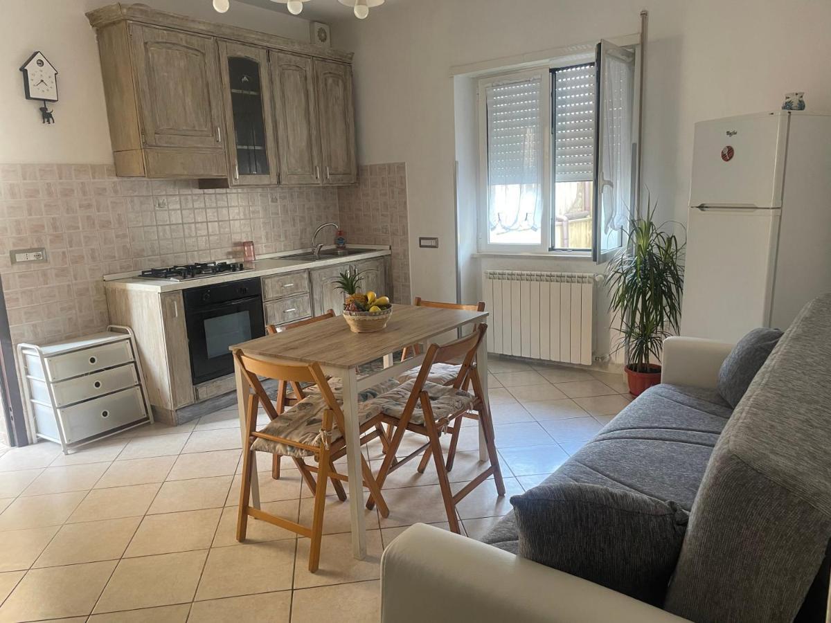 Airport Apartment Alloggio Turistico T&C Fiumicino Esterno foto